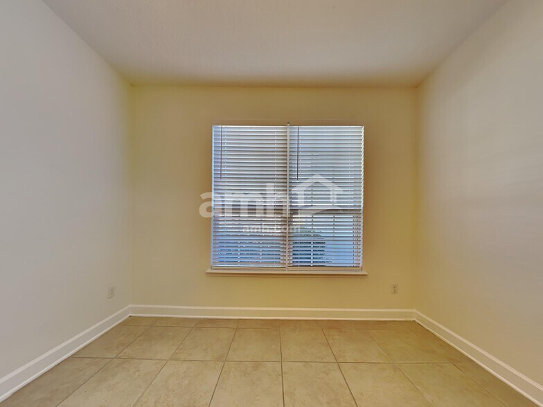 Building Photo - 321 Gianna Way