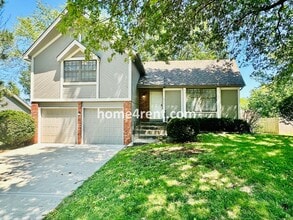 Building Photo - Beautiful Overland Park Home!