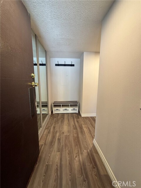 Building Photo - 5555 Canyon Crest Dr