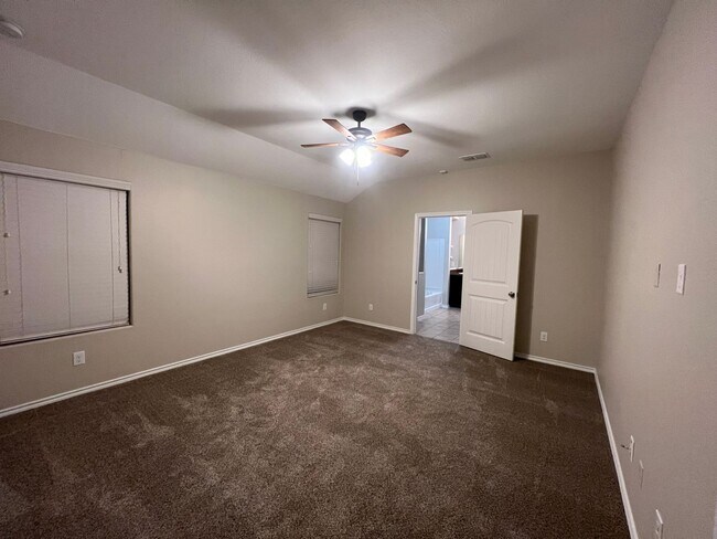 Building Photo - 7017 Mohegan Dr