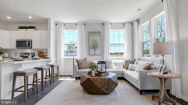 Building Photo - 57 Arlotta St