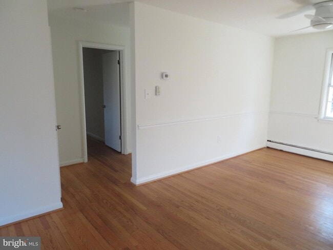 Building Photo - 26 Lakeside Dr