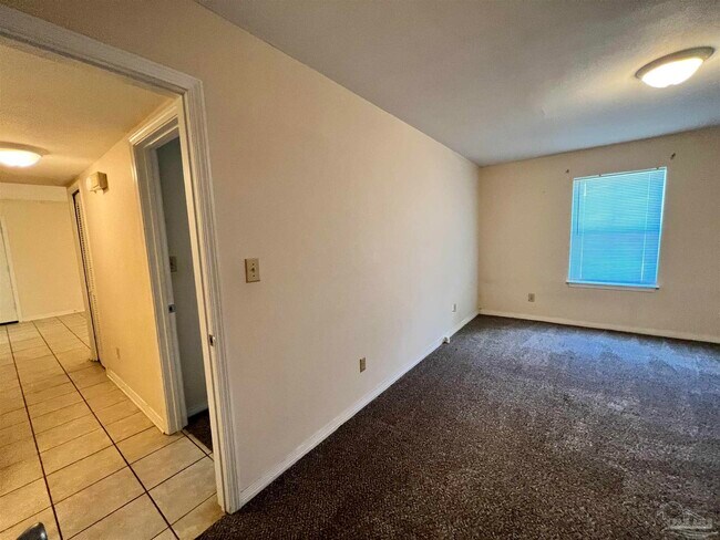 Building Photo - 9481 Sunnehanna Blvd