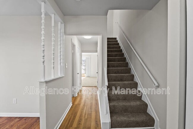 Building Photo - 2108 Monaghan Dr