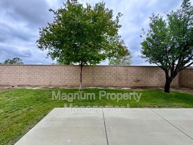 Building Photo - 35889 Wolverine Ln