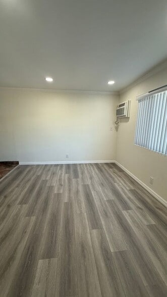 Building Photo - 607 S Humphreys Ave