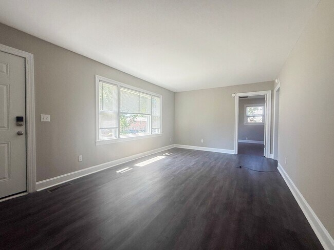 Building Photo - 4-Bedroom Home Walking Distance to Tennessee Tech