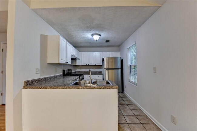 Building Photo - 3112 Sentinel Cir