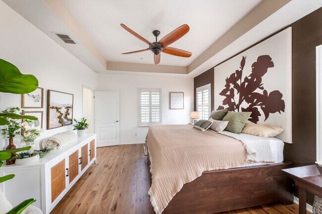 Building Photo - Baldwin Park Beauty! 3 bed/2.5 bath Pool H...