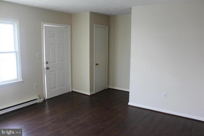 Building Photo - 414 Cornwallis Ct