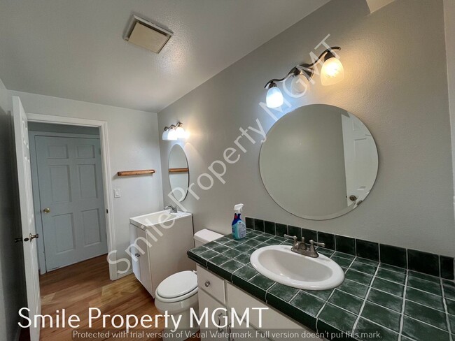Building Photo - Spacious 5 bedrooms house in Beaverton