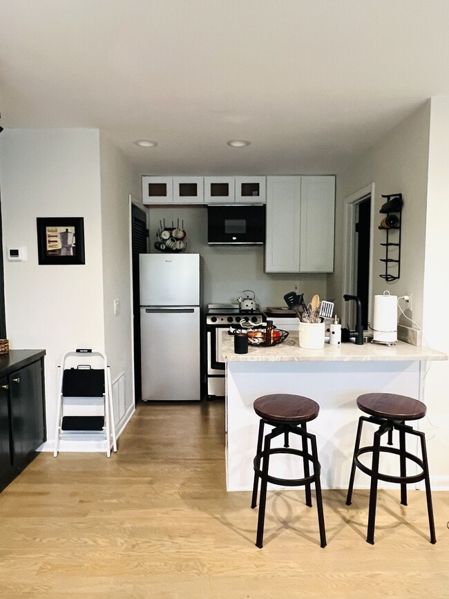 Building Photo - 1550 Spalding Dr