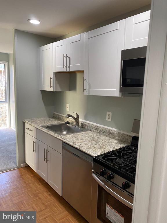 Building Photo - 7145 Donnell Pl