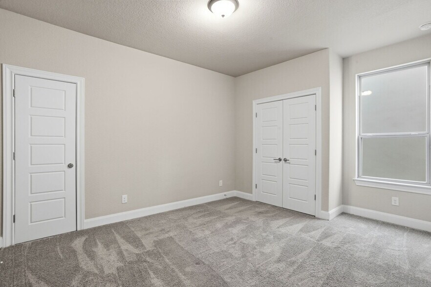 Building Photo - 11330 Cottage Grove