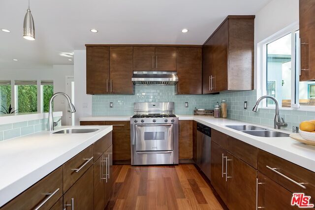 Building Photo - 1610 S Hayworth Ave