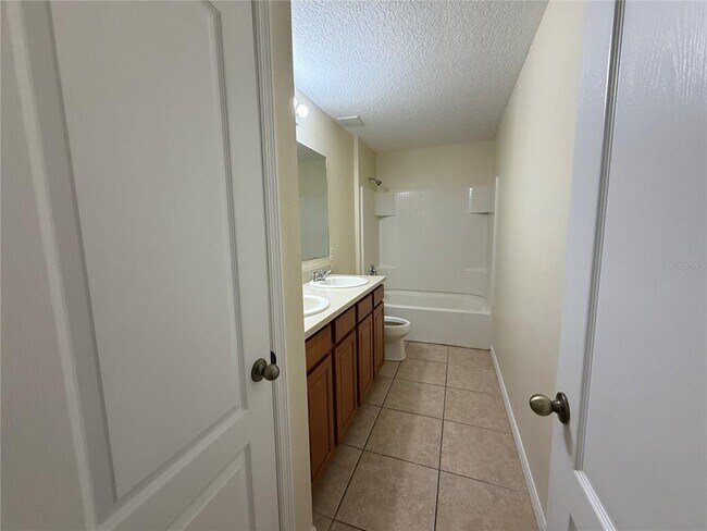 Building Photo - 2076 Leather Fern Dr