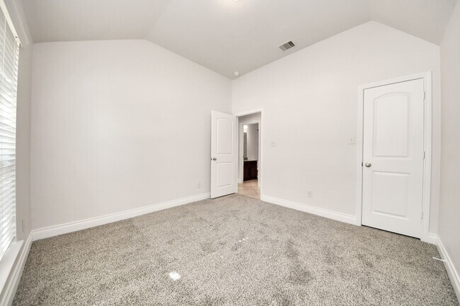 Building Photo - 2429 Lost Bridge Ln