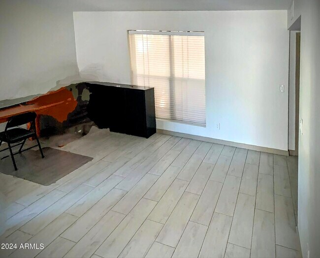 Building Photo - 5122 N 31st Way