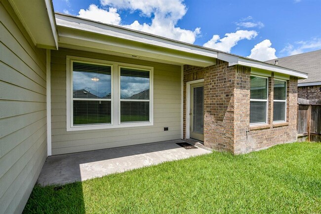 Building Photo - 16035 Dehay Ln