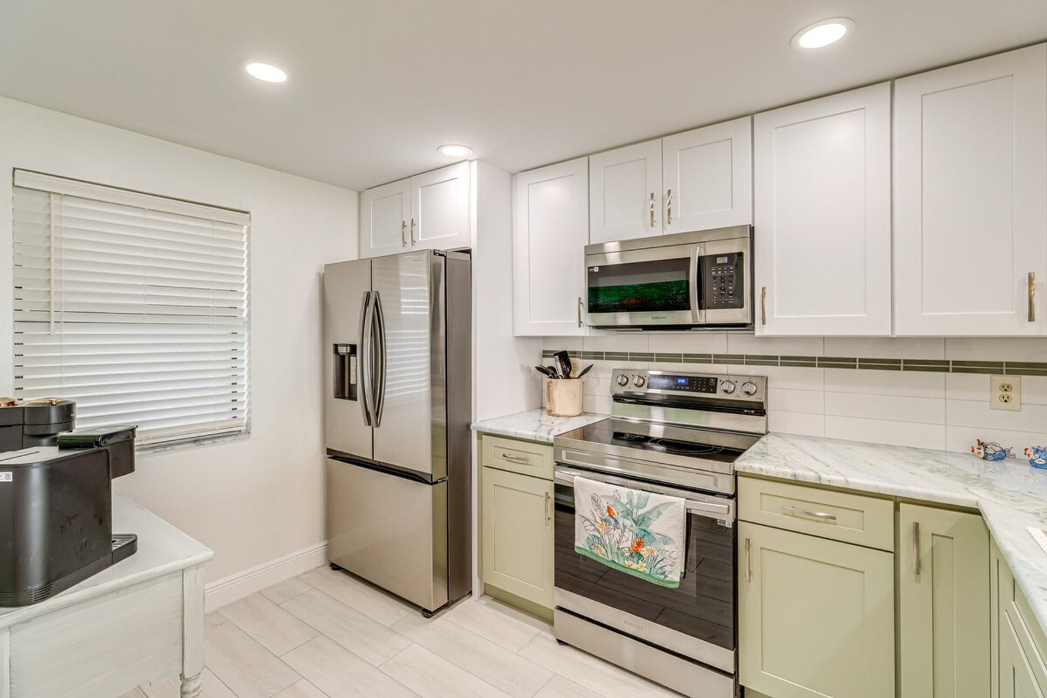 Building Photo - 4250 N Hwy A1A