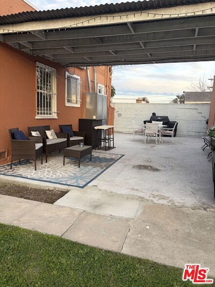 Building Photo - 1956 W 73rd St