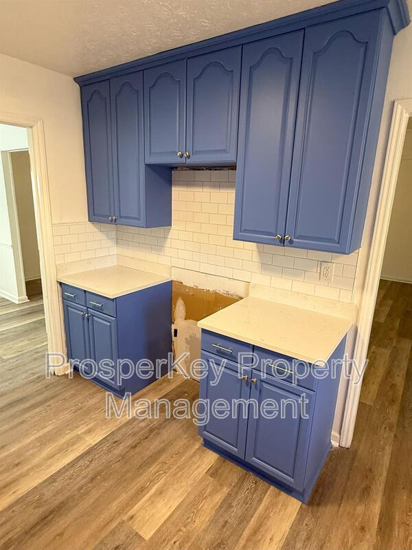 Building Photo - 7331 Paprika Ln
