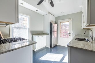 Building Photo - 1570 Spring Ln NW