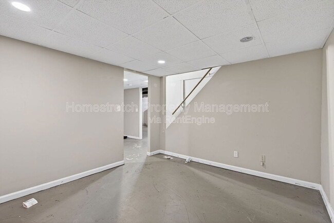 Building Photo - 2385 Greenbriar Dr