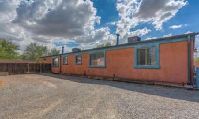 Primary Photo - 3039 N Richey Blvd