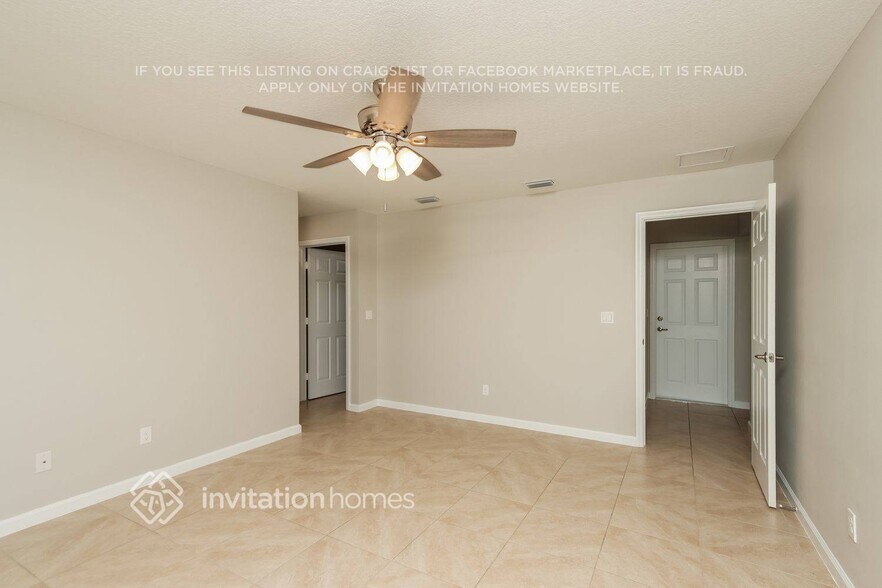 Building Photo - 555 NW North Macedo Blvd