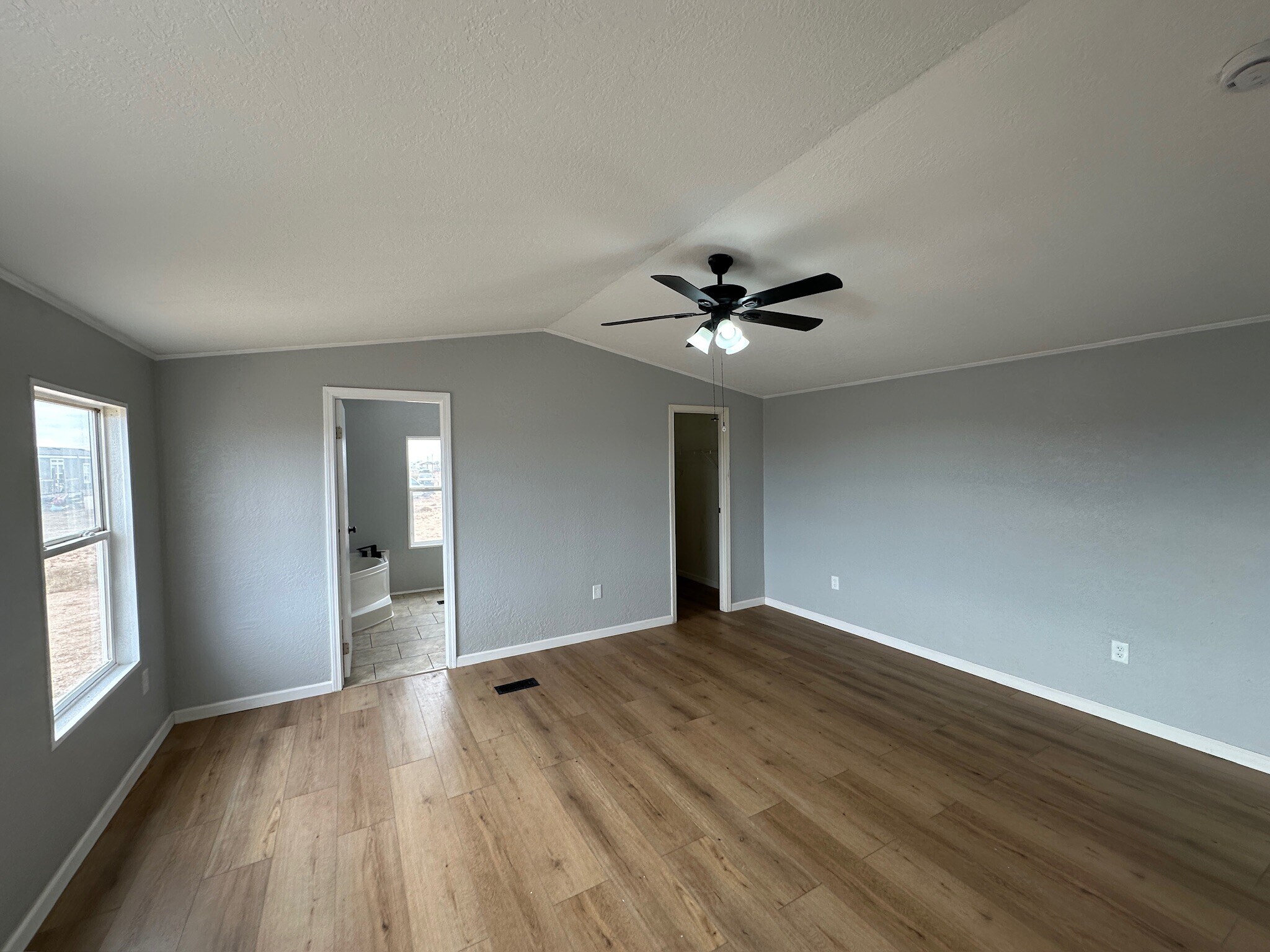 Building Photo - 7301 E County Road 62