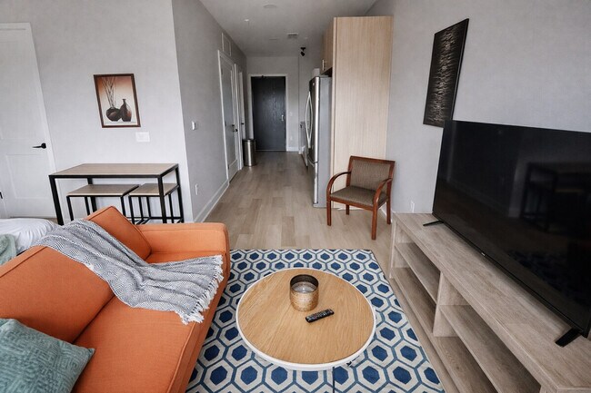 Building Photo - 4624 Farnam St