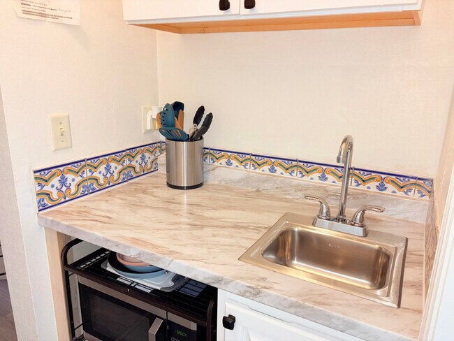 Building Photo - 9875 Perfect Dr