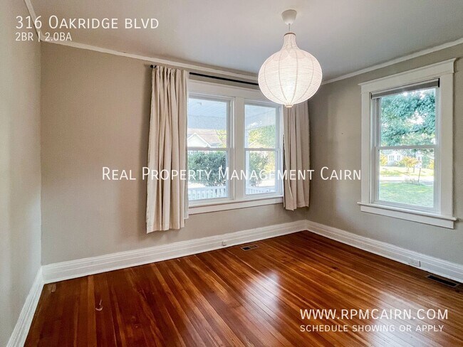Building Photo - 316 Oakridge Blvd