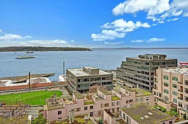 Building Photo - 2Bd/2Ba Seattle Condo