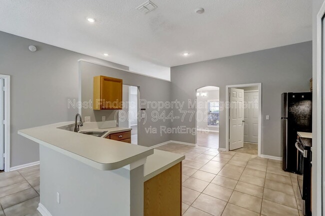 Building Photo - 9642 Pritmore Rd E