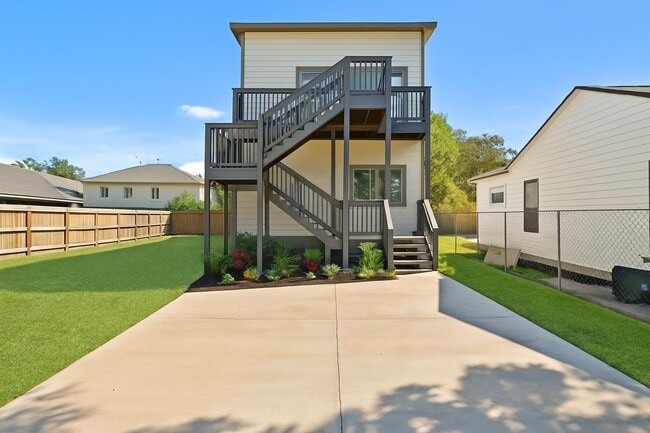 Primary Photo - 8204 Tower St