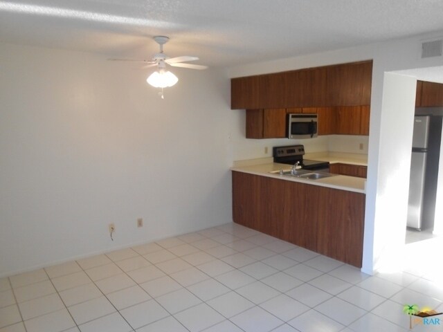 Building Photo - 64 Lakeview Cir