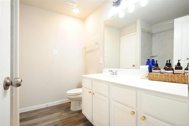 Building Photo - 24930 Adami Veduta Ct