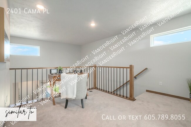 Building Photo - 2401 Cama Pl