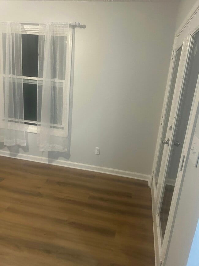 Building Photo - 1230 Hanover Pl