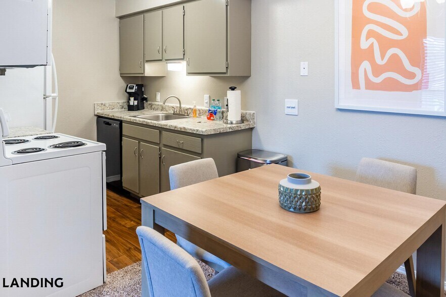 Building Photo - 6326 S 107th E Ave