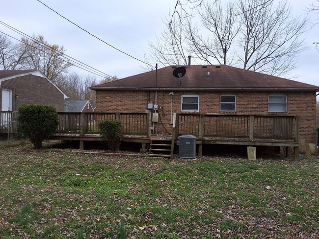 Building Photo - Cozy Home inside Elizabethtown City Limits