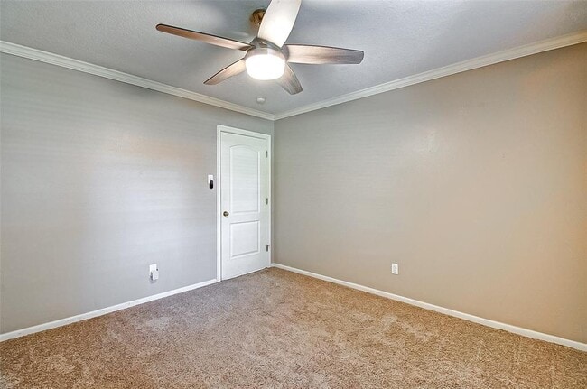 Building Photo - 9638 Meadowglen Ln