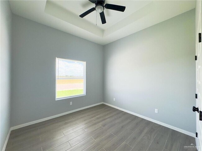 Building Photo - 905 Durango Dr