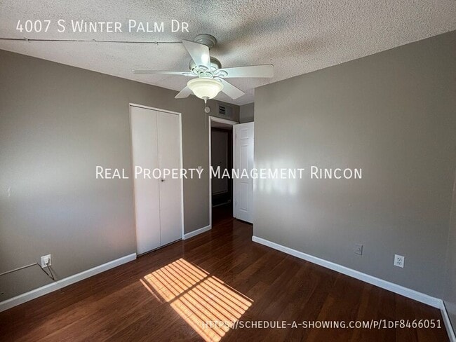 Building Photo - 4007 S Winter Palm Dr