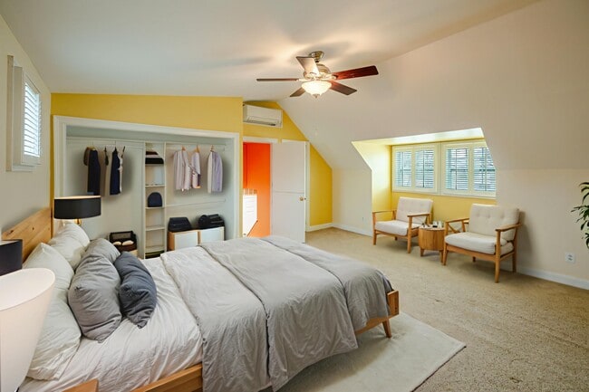 Building Photo - 5806 Flanders St