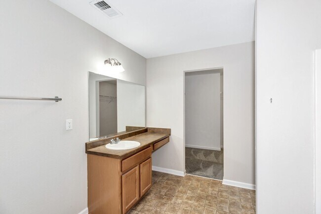 Building Photo - 101 Belle Haven Dr