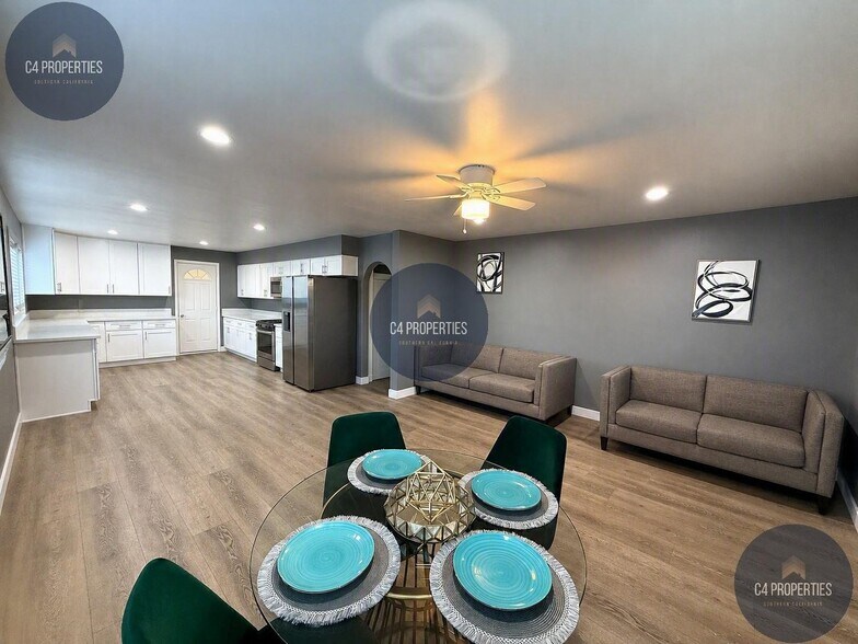 Building Photo - 315 Lado De Loma Dr