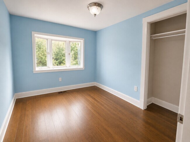 Building Photo - 16 Hazelnut Pl